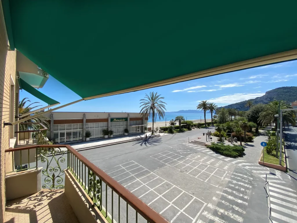 Matrimoniale balcone vista mare laterale Matrimoniale balcone vista mare laterale