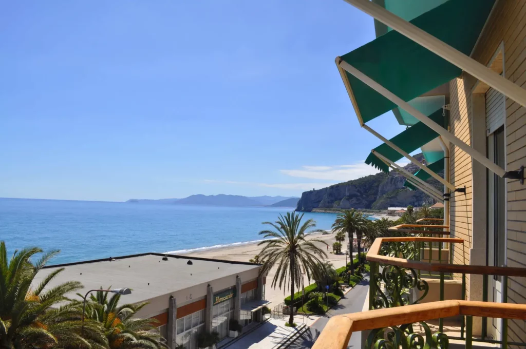 Quadrupla balcone vista mare Quadrupla balcone vista mare