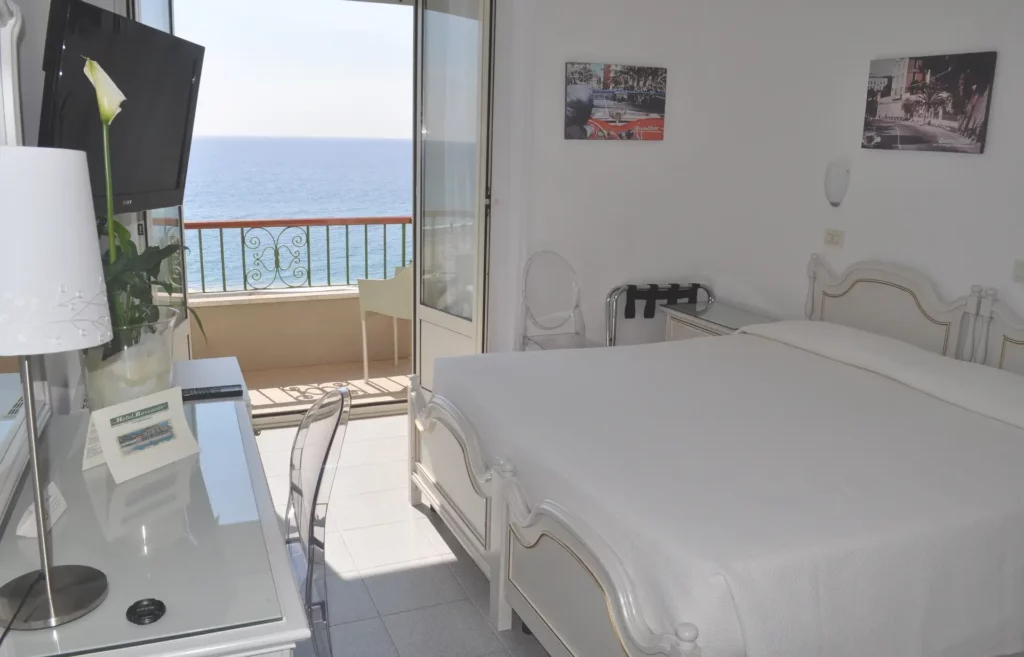 Quadrupla balcone vista mare Quadrupla balcone vista mare